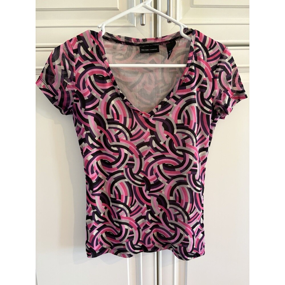 Vintage Y2K New York & Company Short Sleeve Geometricl Top Size Small Magenta